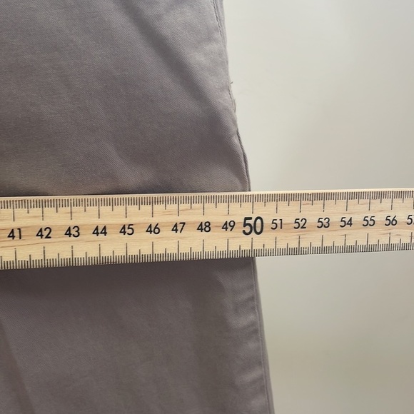 Everlane - Slim Khaki Pants - Light Brown - 32x32 - Picture 12 of 13